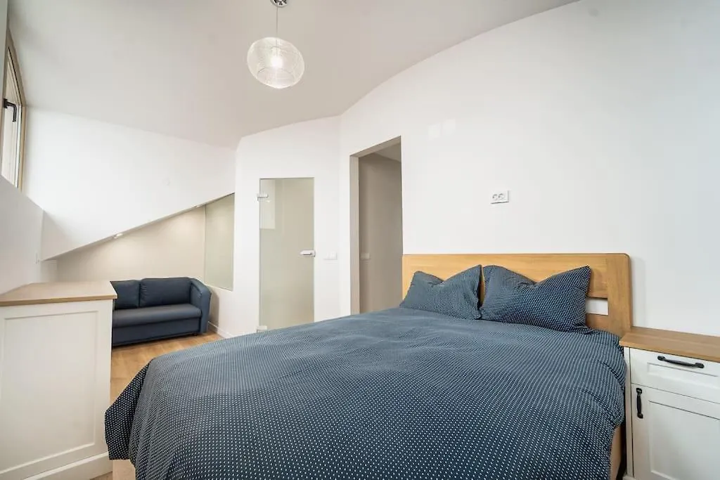 アパート Host2U Penthouse Sauna, Jacuzzi, Fireplace バンスコ ブルガリア